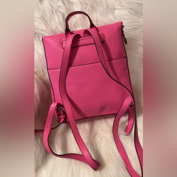 🩷Dkny Backpack🩷 - Picture 2 of 5